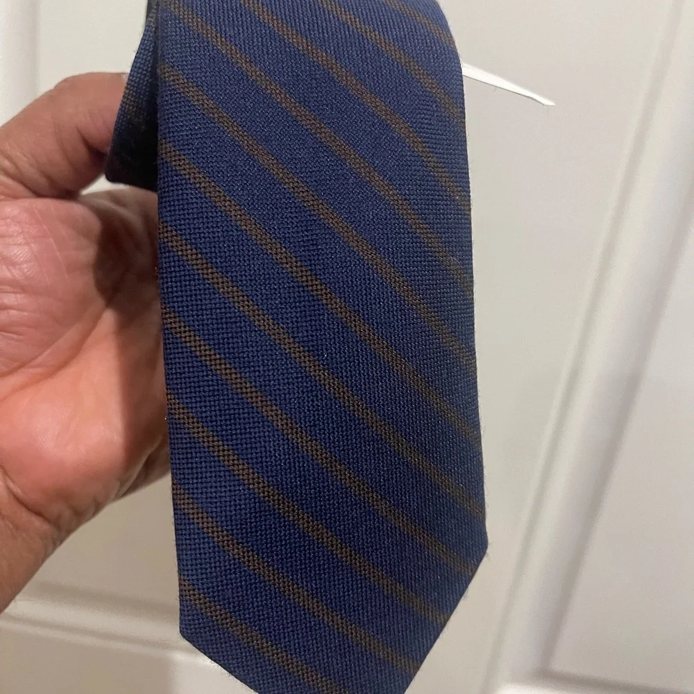 NWT Michael Kors Navy Tie with Brown Diagonal Stripe Sz OS - Picture 8 of 14